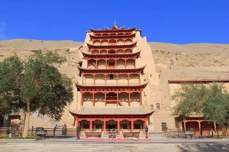 莫高窟旅游：千年文化的瑰宝之旅